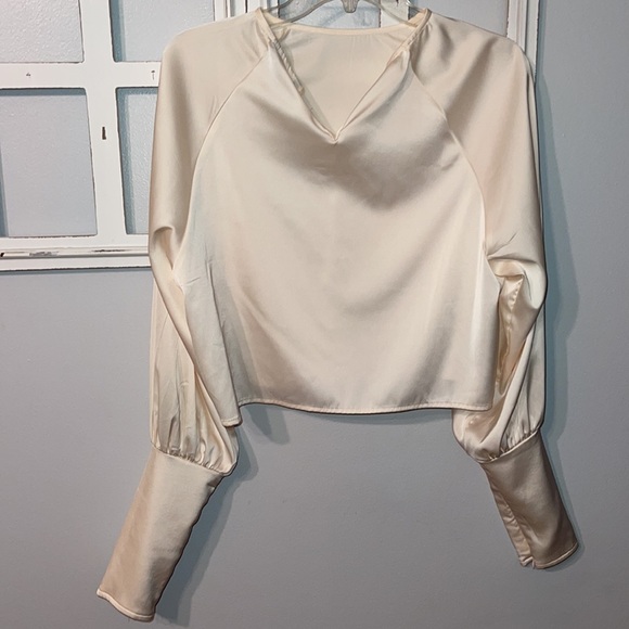 SHEIN SATIN TOP - Picture 7 of 10